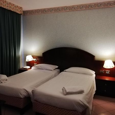 Venice Palace Hotel Mirano Esterno foto