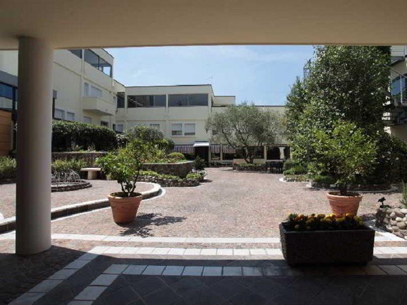 Venice Palace Hotel Mirano Esterno foto