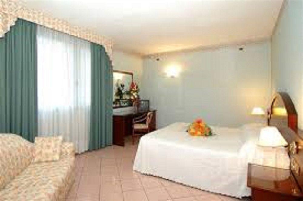 Venice Palace Hotel Mirano Esterno foto