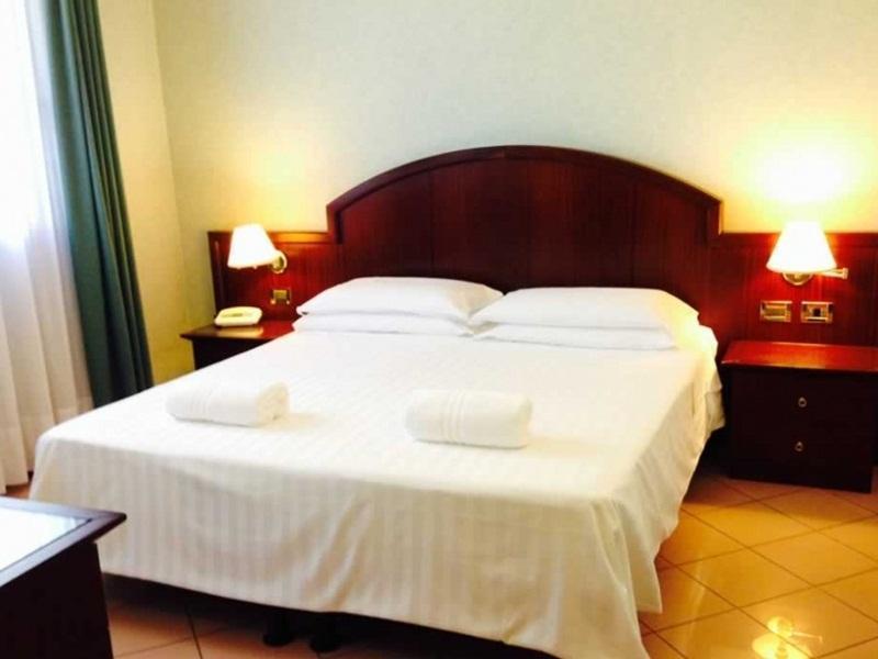 Venice Palace Hotel Mirano Esterno foto