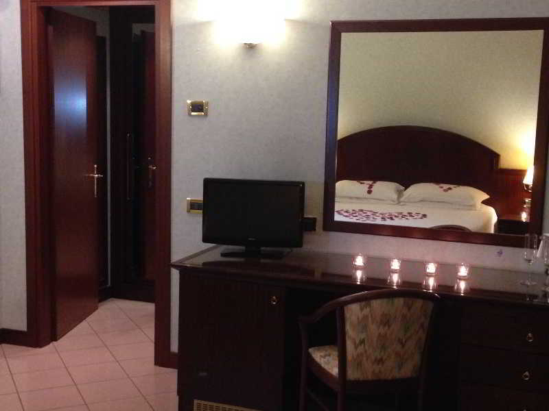 Venice Palace Hotel Mirano Esterno foto