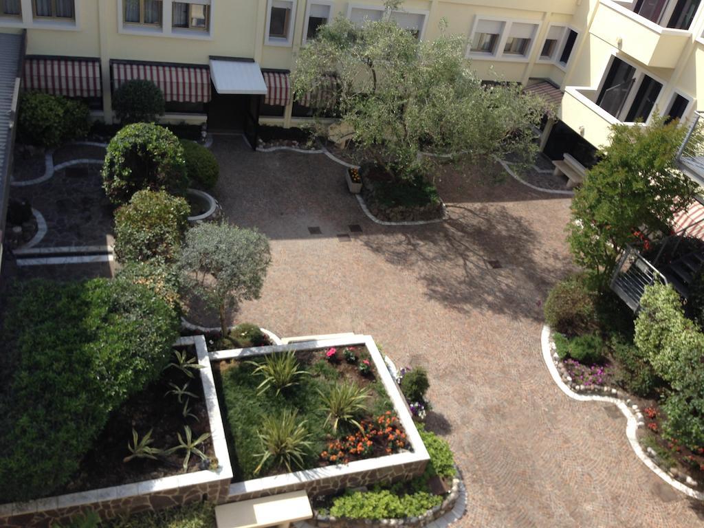 Venice Palace Hotel Mirano Esterno foto
