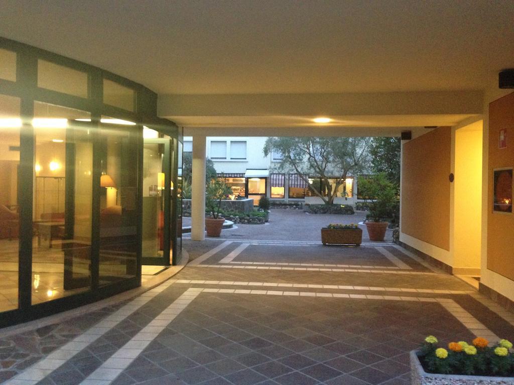 Venice Palace Hotel Mirano Esterno foto